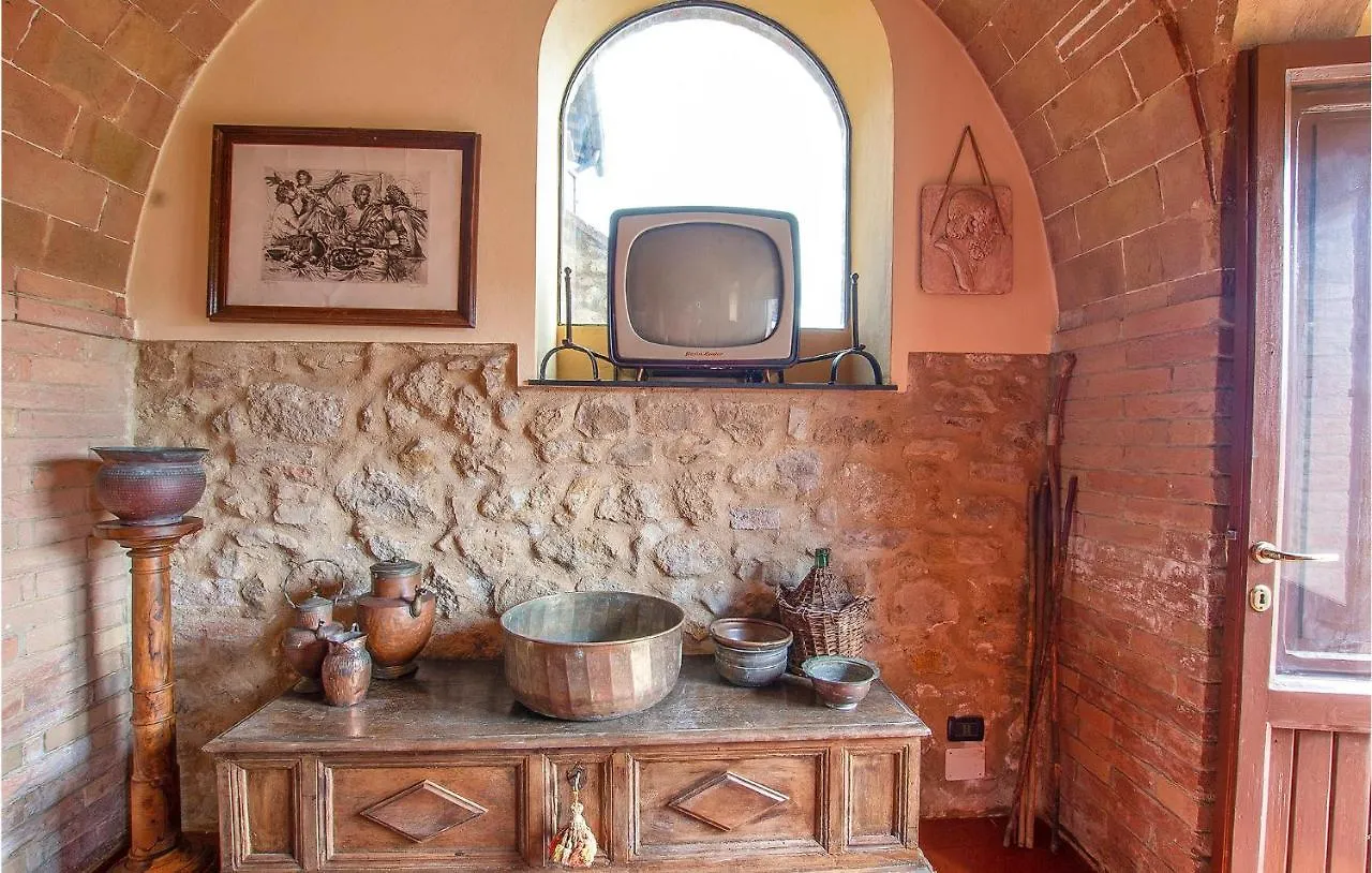 1 Bedroom Beautiful Apartment In Volterra