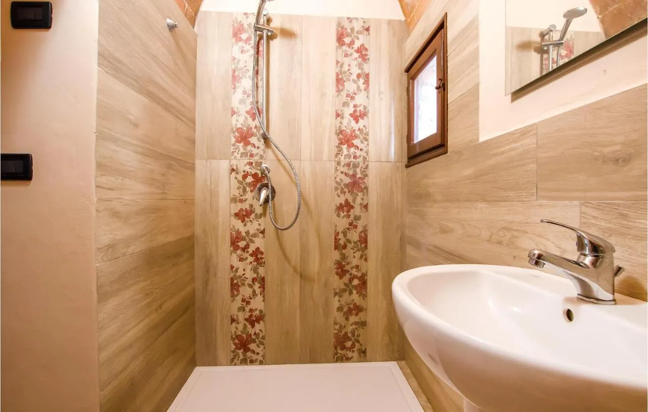 1 Bedroom Beautiful Apartment In Volterra 0*,