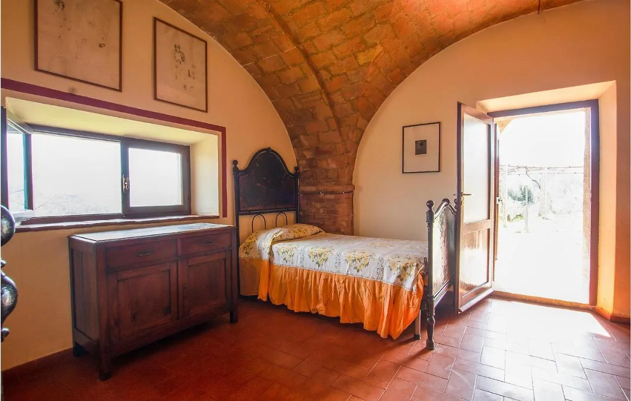 1 Bedroom Beautiful Apartment In Volterra