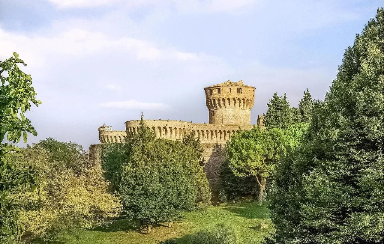 1 Bedroom Beautiful Apartment In Volterra