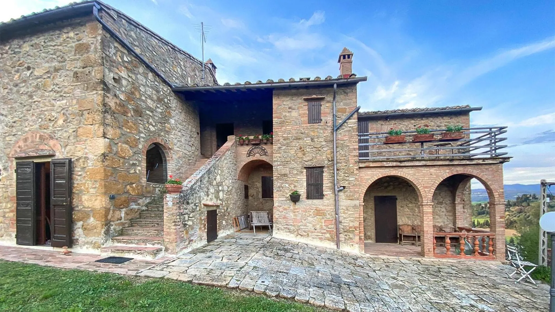 1 Bedroom Beautiful Apartment In Volterra 0*,  Italië